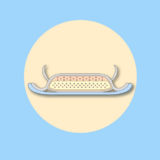 大人用紙おむつの尿とりパッドの断面を描いたイラスト